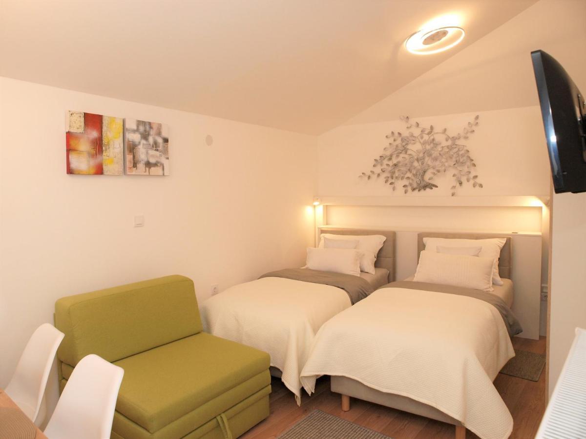 Cozy Studio Apartment Tian In Zagreb Exteriör bild