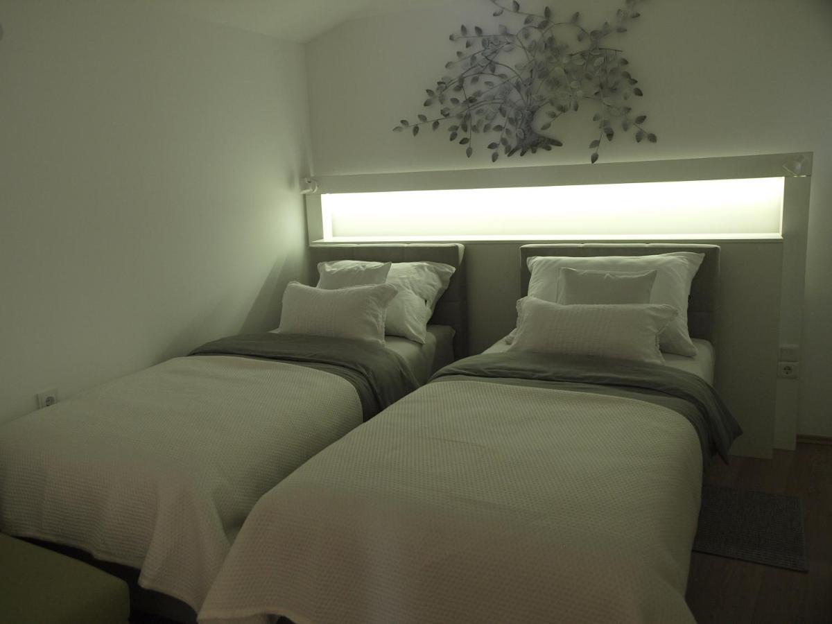 Cozy Studio Apartment Tian In Zagreb Exteriör bild